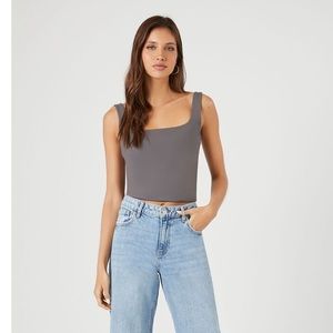 Forever21 • Cropped contour tank